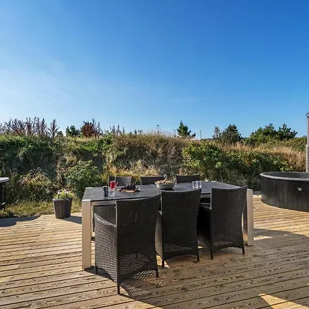 Cozy In Hvide Sande With Sauna Bjerregård